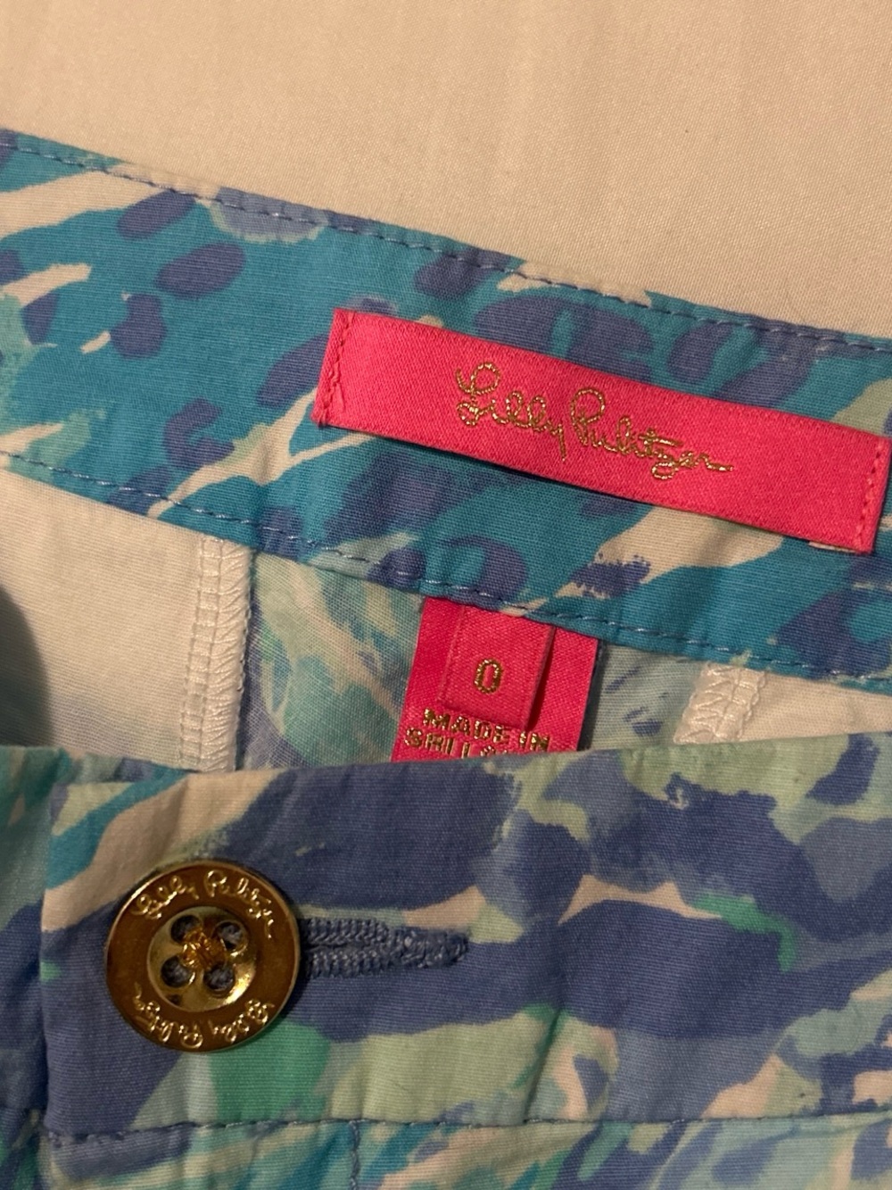 Lilly Pulitzer Buttercup Stretch Shorts in Blue Haven Hey Hey Soleil - Picture 3 of 6